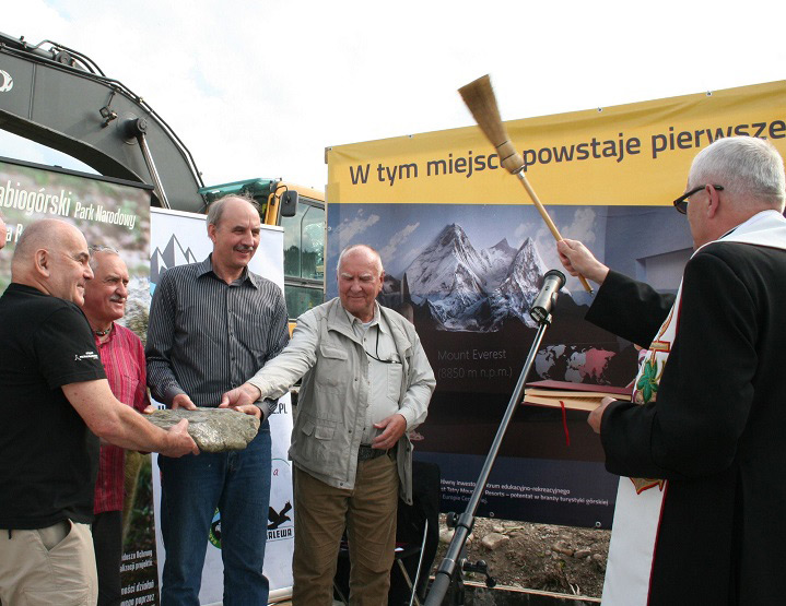 Poświęcenie kamienia węgielnego … Więcej 1.-bez-programu