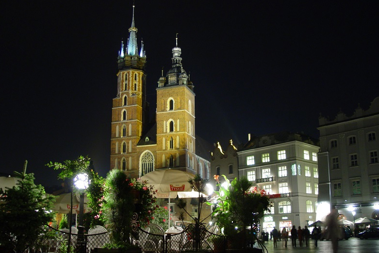 Rynek nocą - Artur Żyrkowski Rynek nocą - Artur Żyrkowski