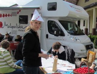 Jeszcze bezimienny … Więcej Adelina Grzyb z MOT przeprowadza konkurs na nazwę dla campera/ fot.: E. Tomczyk-Miczka