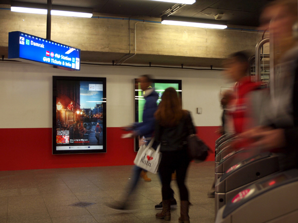 Gdańsk promuje turystykę kulturową…Więcej Jeden z nośników na stacji metra. Gdańsk promuje turystykę kulturową