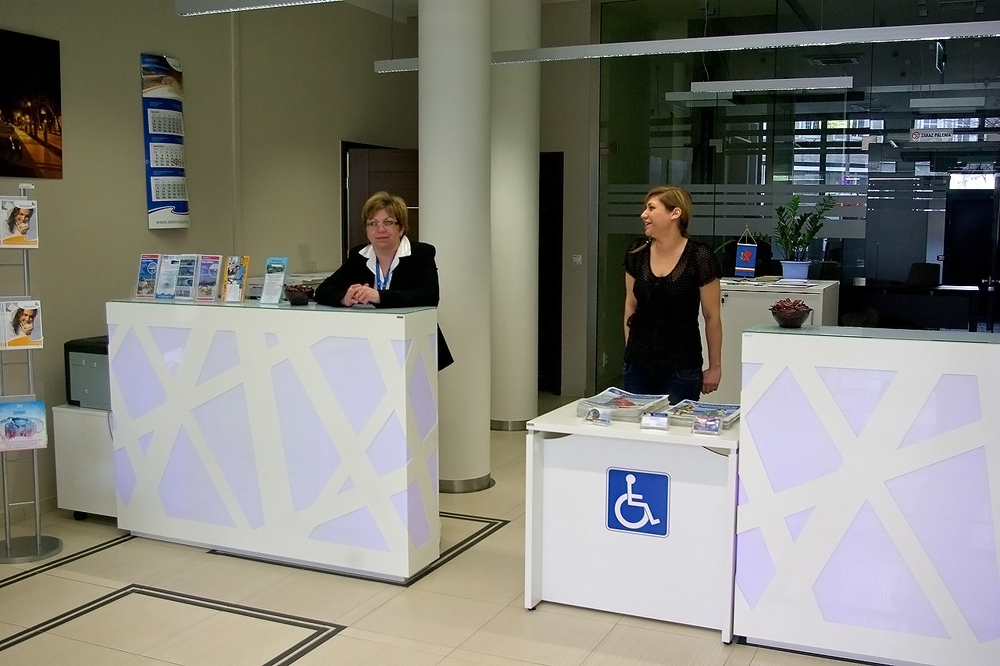 Zespół świnoujskiego „it” tworzą...Więcej Zespół świnoujskiego „it” tworzą trzy pracowniczki w randze podinspektora ds. promocji i turystyki w Wydziału Promocji, Turystyki, Kultury i Sportu. Od lewej Kinga Abraham i Małgorzata Witkowska / fot.: S. Rembas