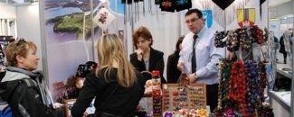 Ekspozycja powiatu świdnickiego na Targach Lato 2011 w Warszawie … Więcej Powiat świdnicki prezentował swoją ofertę turystyczną wraz z partnerskimi powiatami: łowickim, kartuskim i tatrzańskim