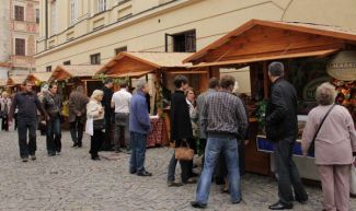 Smaki na Starym Mieście w Lublinie … Więcej Do Lublina na trzy dni przyjechali najlepsi producenci zdrowej, regionalnej żywności. Od ilości kiełbas, chlebów, przetworów, serów i ciast bolały oczy/ fot.: Patryk Mizerski