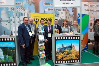 Stoisko Dolnego Śląska na targach Lentravel … Więcej Stoisko Dolnego Śląska na targach Lentravel w Sankt Petersburgu. Na zdjęciu: część uczestników dolnośląskiej misji turystycznej/ fot.: materiały prasowe DOT