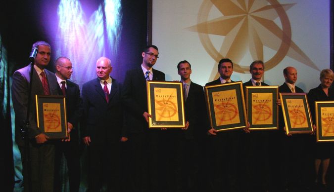 Nagrodzeni … Więcej Prezes Pot Rafał Szmytke i przewodniczący jury Jan Wysokiński w gronie reprezentantów najlepszych produktów turystycznych roku 2010 wyróżnionych Certyfikatem POT przez jurorów ósmej edycji Konkursu