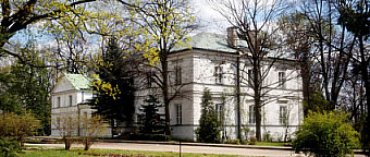Pałac Pułaskich – siedziba Muzeum … Więcej W ramach realizacji projektu zostanie przeprowadzony generalny remont pałacu Pułaskich - siedziby Muzeum im. Kazimierza Pułaskiego wraz z przystosowaniem budynku dla osób niepełnosprawnych