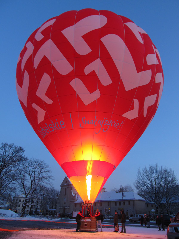Nowy promocyjny gadżet … Więcej Balon, pilotowany przez profesjonalną załogę z Aeroklubu Lubelskiego ma promować Lubelszczyznę na festiwalach i innych masowych imprezach w całej Polsce i za granicą / fot.: M. Januszek