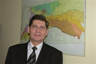 dr inż. Józef Chowaniec, dyrektor Oddziału Karpackiego Państwowego Instytutu Geologicznego...Więcej>> dr inż. Józef Chowaniec, dyrektor Oddziału Karpackiego Państwowego Instytutu Geologicznego...Więcej>