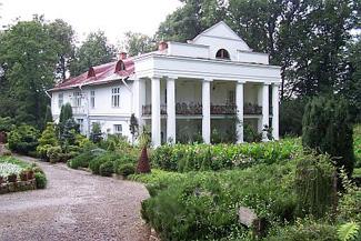 Dwór w bolestraszyckim Arboretum … Więcej » Dwór w bolestraszyckim Arboretum … Więcej »